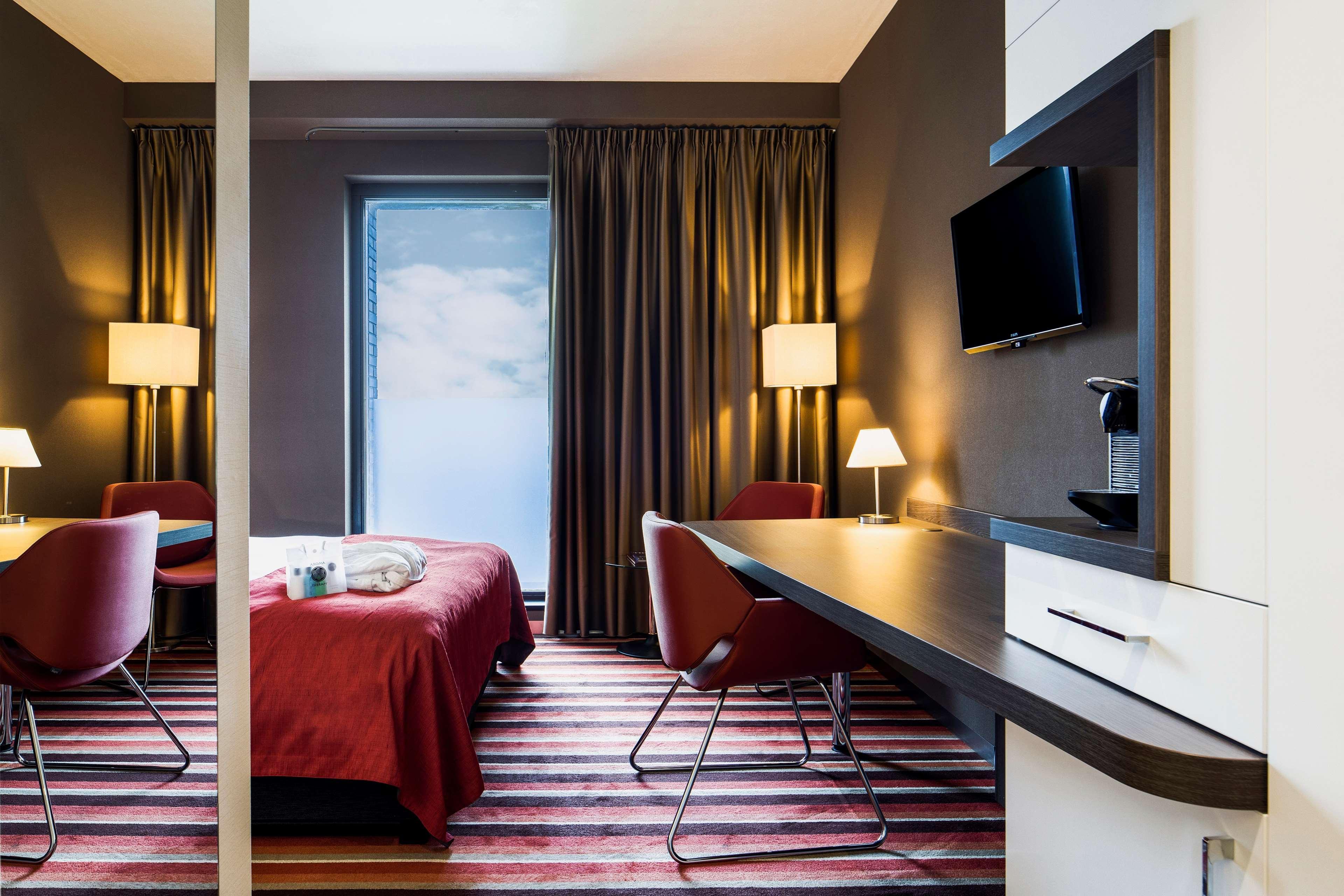 Plaza Premium Grand Winston Hotel Rijswijk Exterior foto