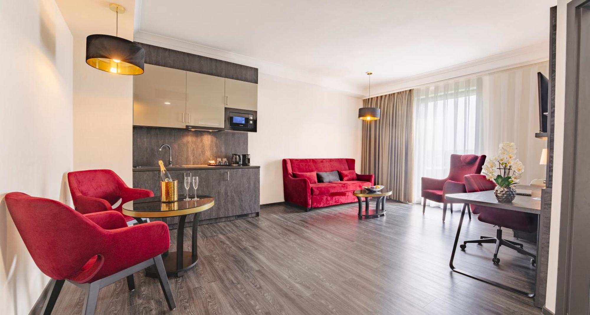 Plaza Premium Grand Winston Hotel Rijswijk Exterior foto