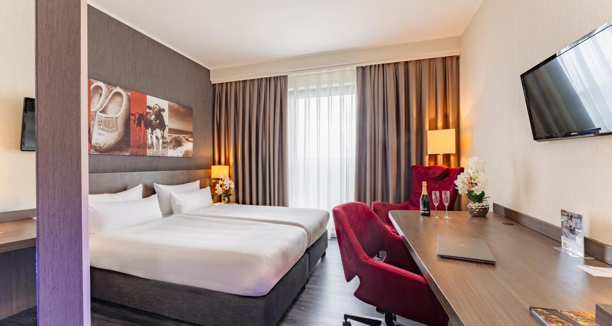 Plaza Premium Grand Winston Hotel Rijswijk Exterior foto