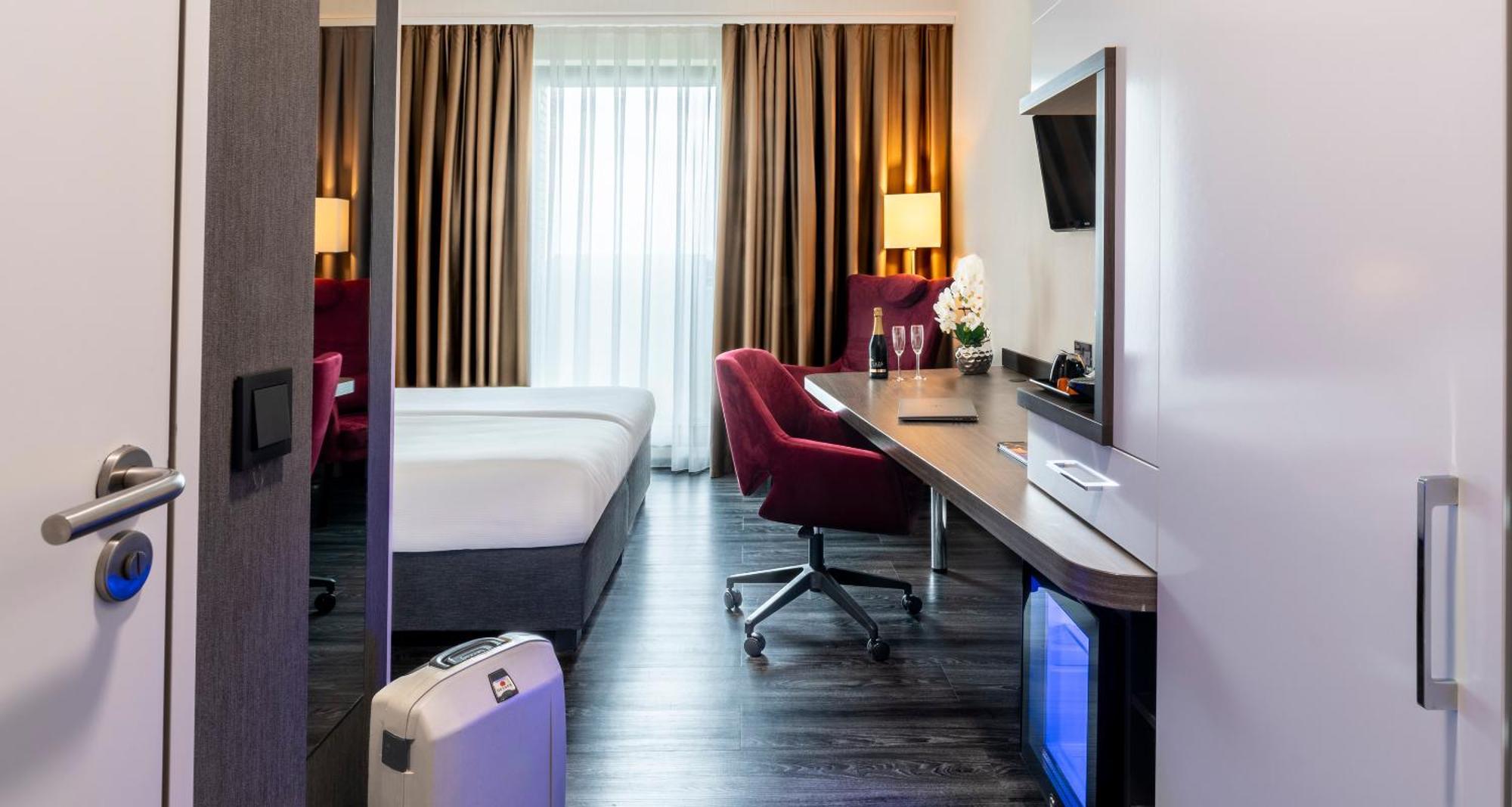 Plaza Premium Grand Winston Hotel Rijswijk Cameră foto